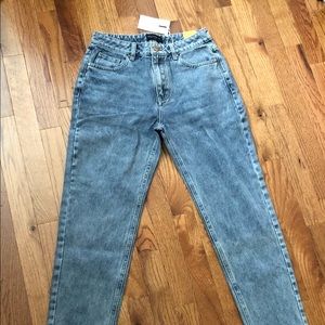 Methera Vogue Style Premium Denim Mom Style High-Rise Jeans - Size 4